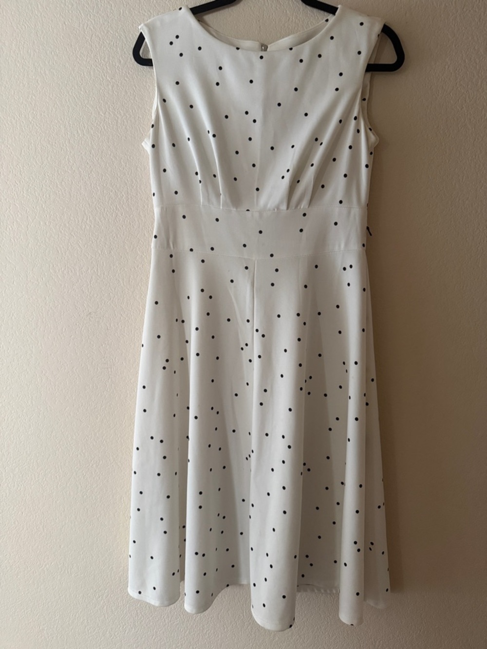 Liz Claiborne White Sleeveless Polka Dot Midi Dress